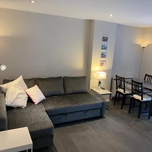 Lovely Ground Floor In Great Location At The Shore, Edinburgh