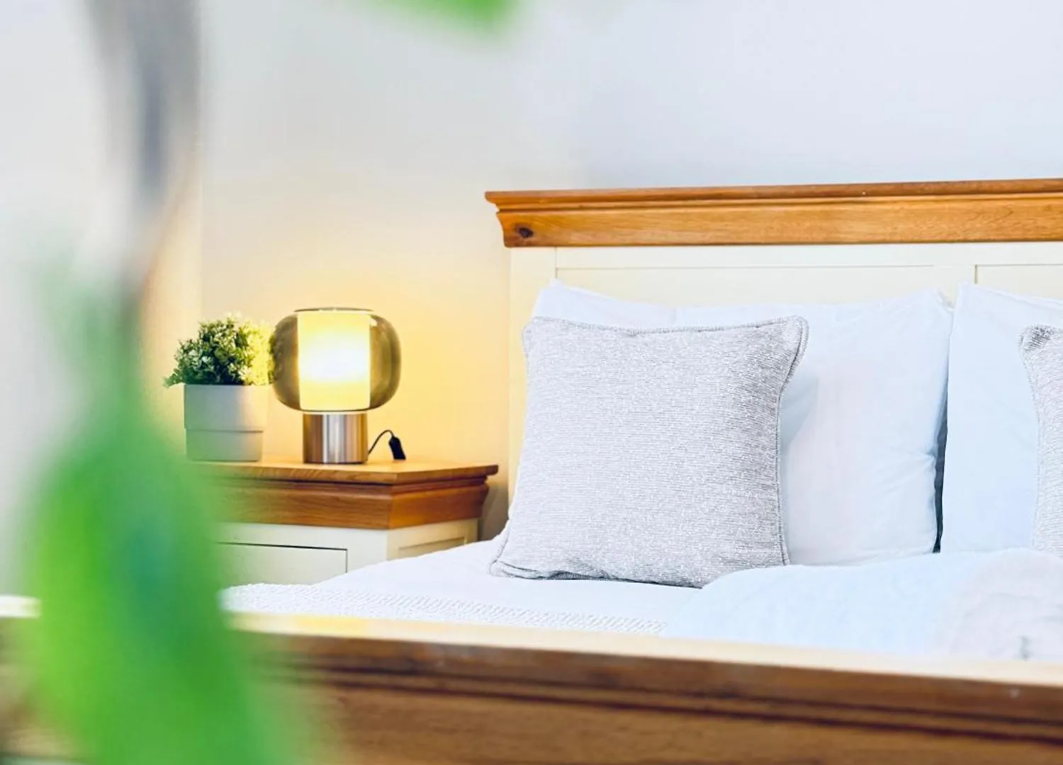 Homestay Home From Home - Iona - Private Members Club Edinburgh